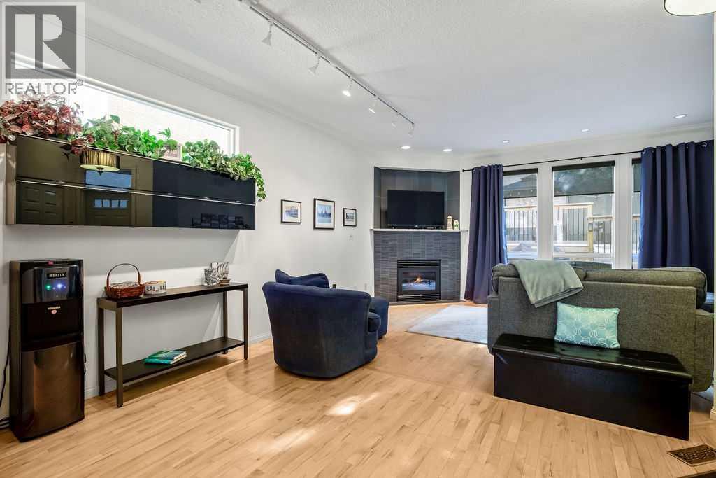 Single Family House for Sale in   Avenue SW Erlton Calgary 