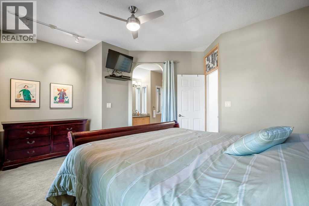 Single Family House for Sale in   Avenue SW Erlton Calgary 