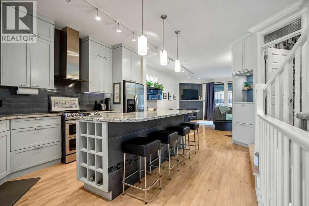 Single Family House for Sale in   Avenue SW Erlton Calgary 