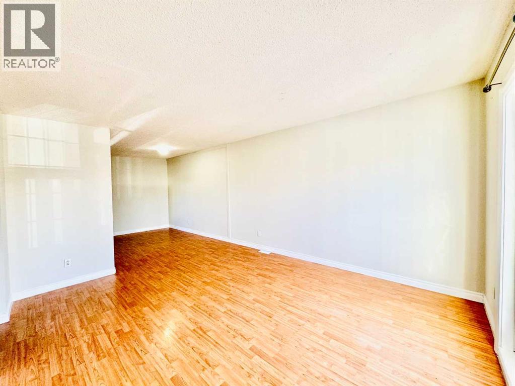203 PENBROOKE CLOSE SE - 2