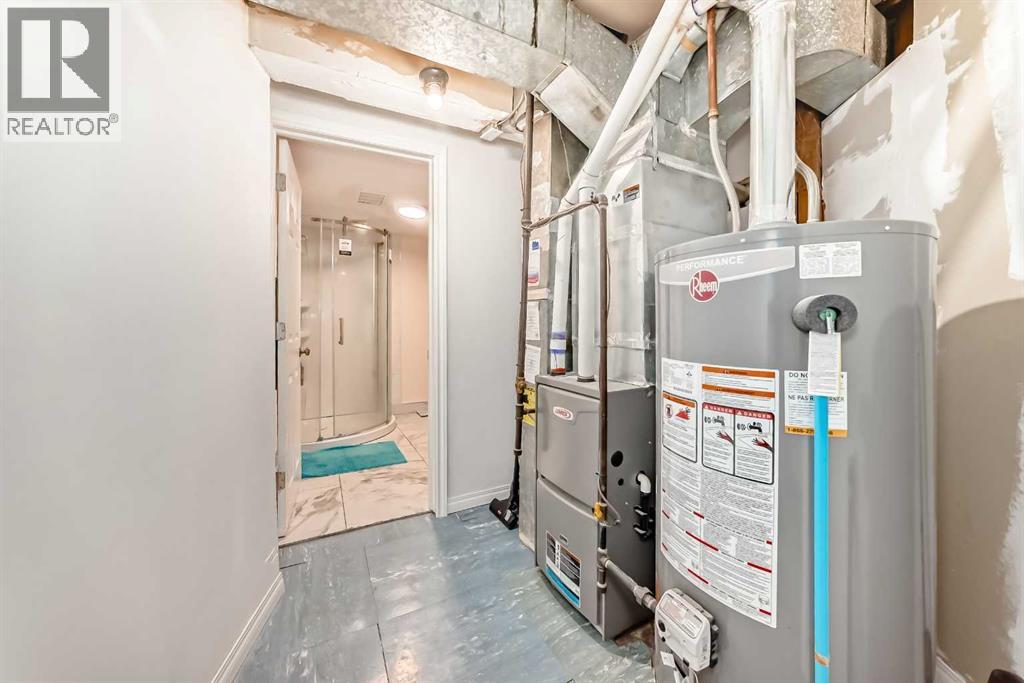 Single Family House Bi-level for Sale in  Penbrooke Close SE Penbrooke Meadows Calgary 