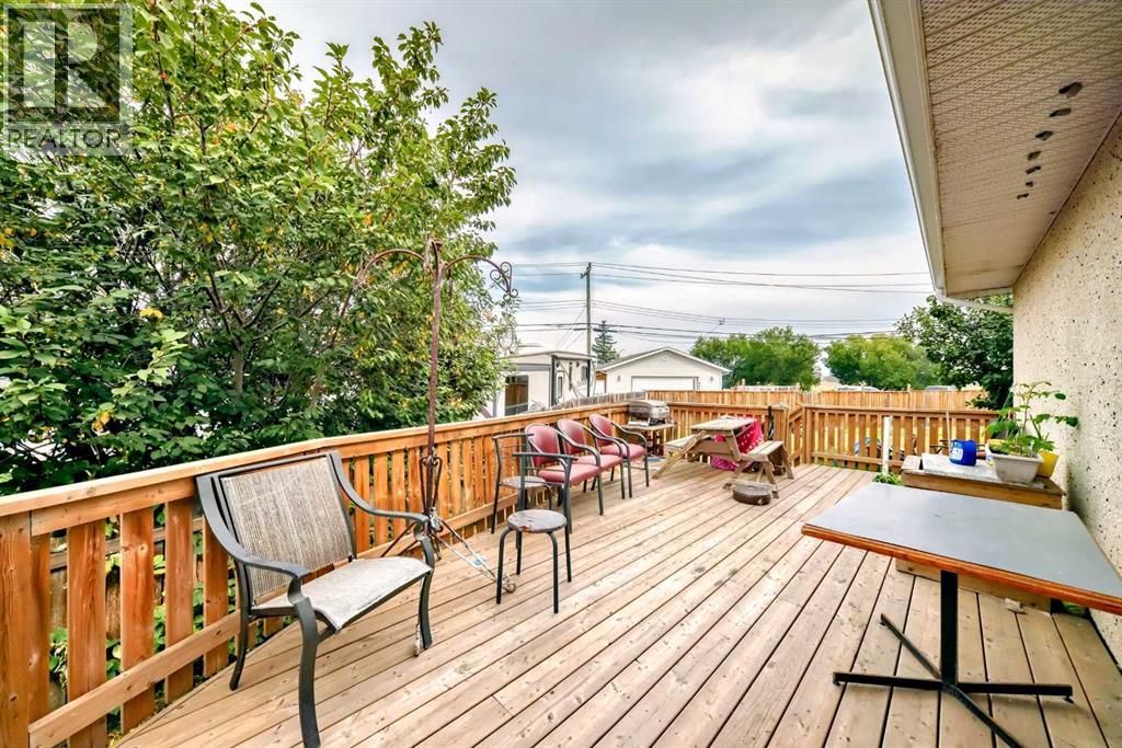 203 PENBROOKE CLOSE SE - 21