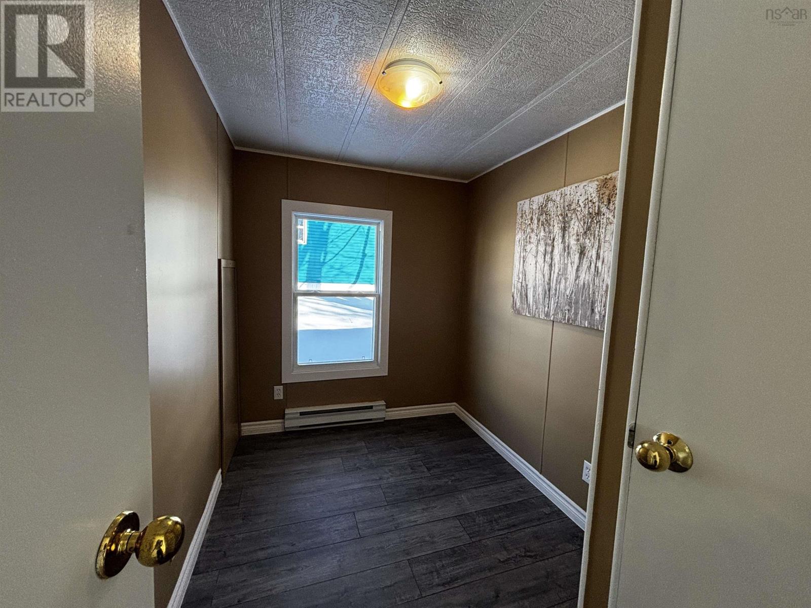 Property 27 of 28 of 449 Glen Rise Drive