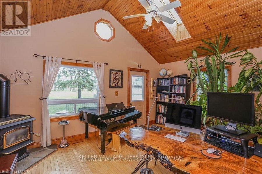 23904 DENFIELD ROAD Property Photo