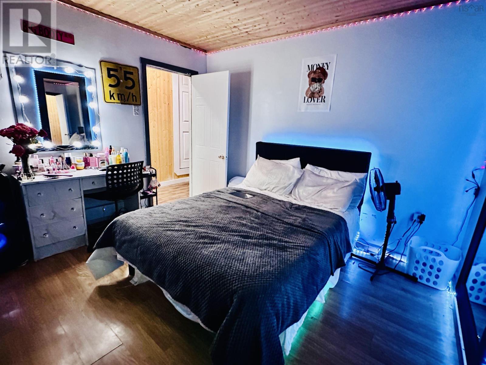 Property 13 of 19 of 101 Parr Street