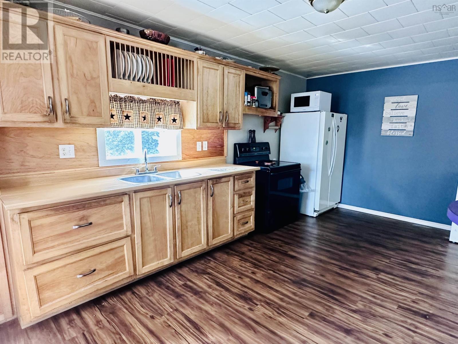 Property 8 of 19 of 101 Parr Street