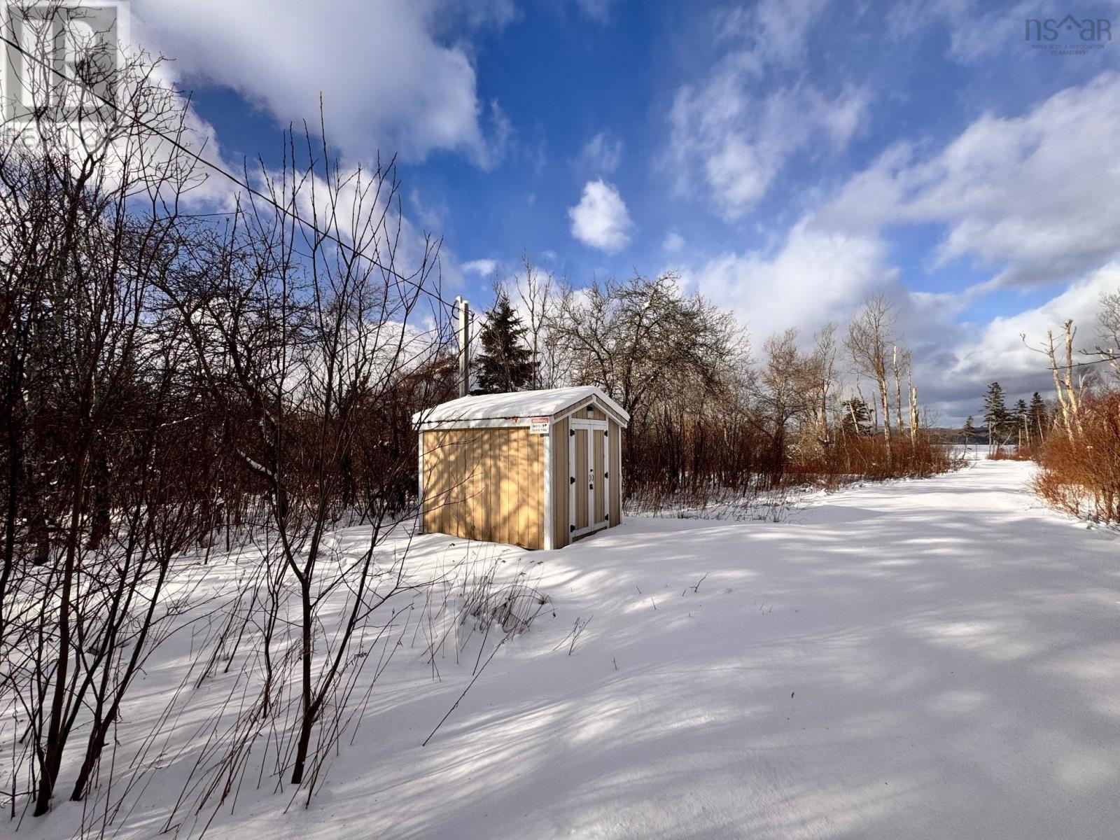 Property 12 of 27 of 941 West Lake Ainslie Road, McCormack