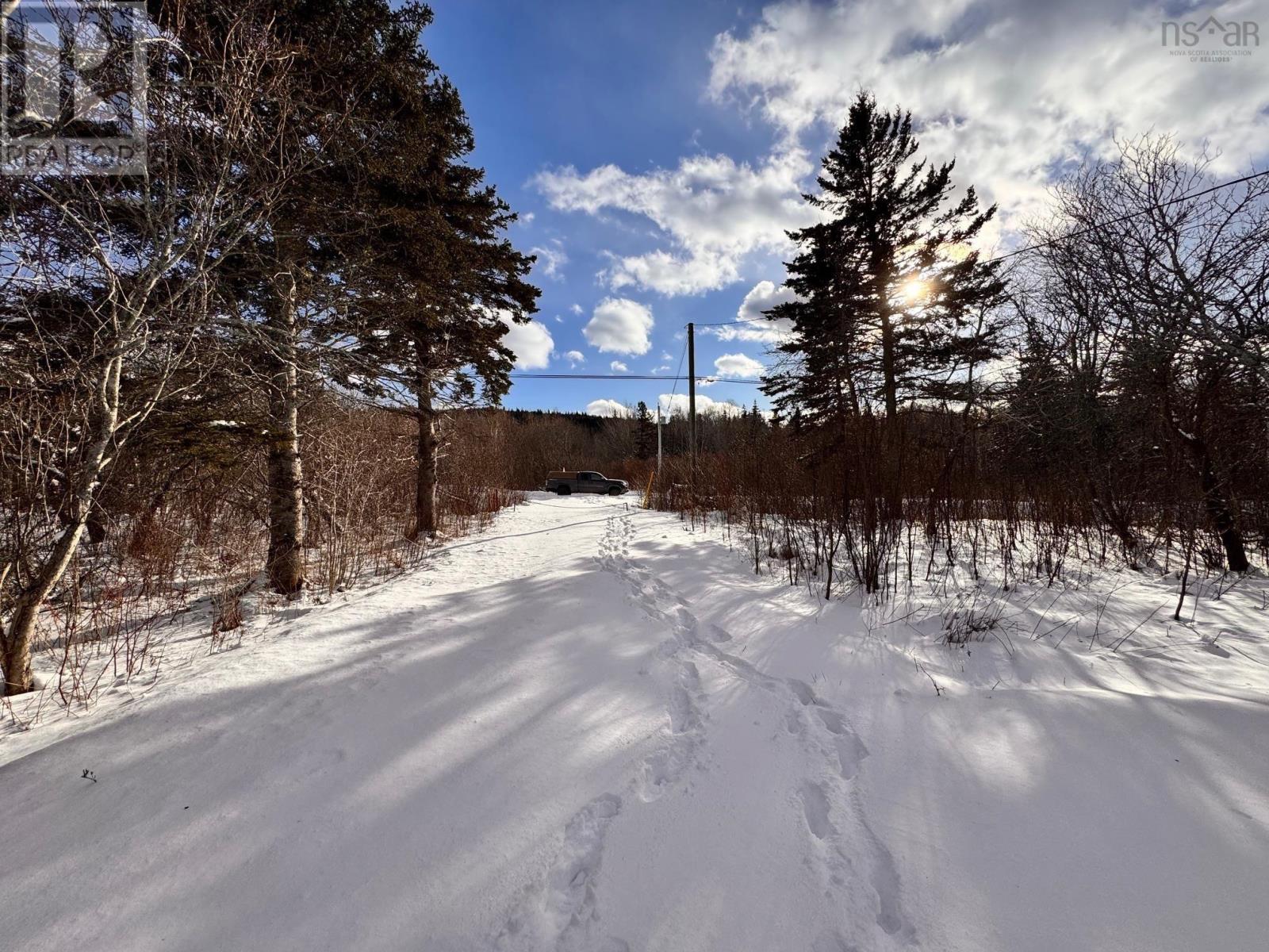 Property 15 of 27 of 941 West Lake Ainslie Road, McCormack