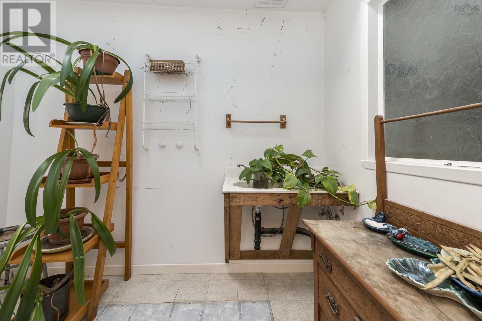 Property 12 of 50 of 70 Hurricane Lane