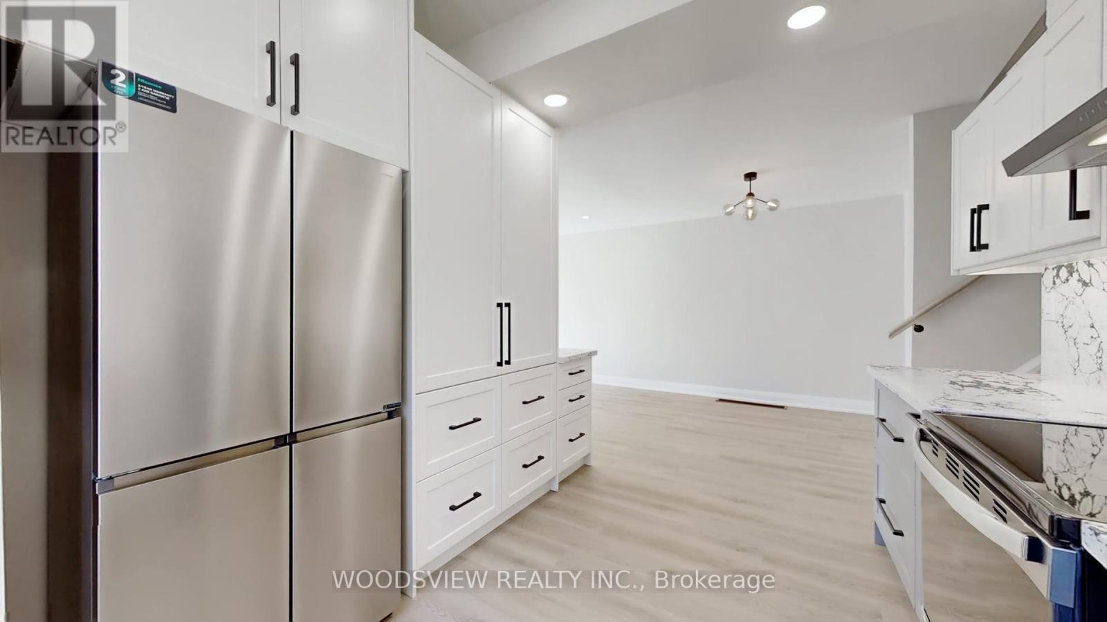 56 NIANTIC CRESCENT - Photo 5 of 35, Toronto (Parkwoods-Donalda), Ontario