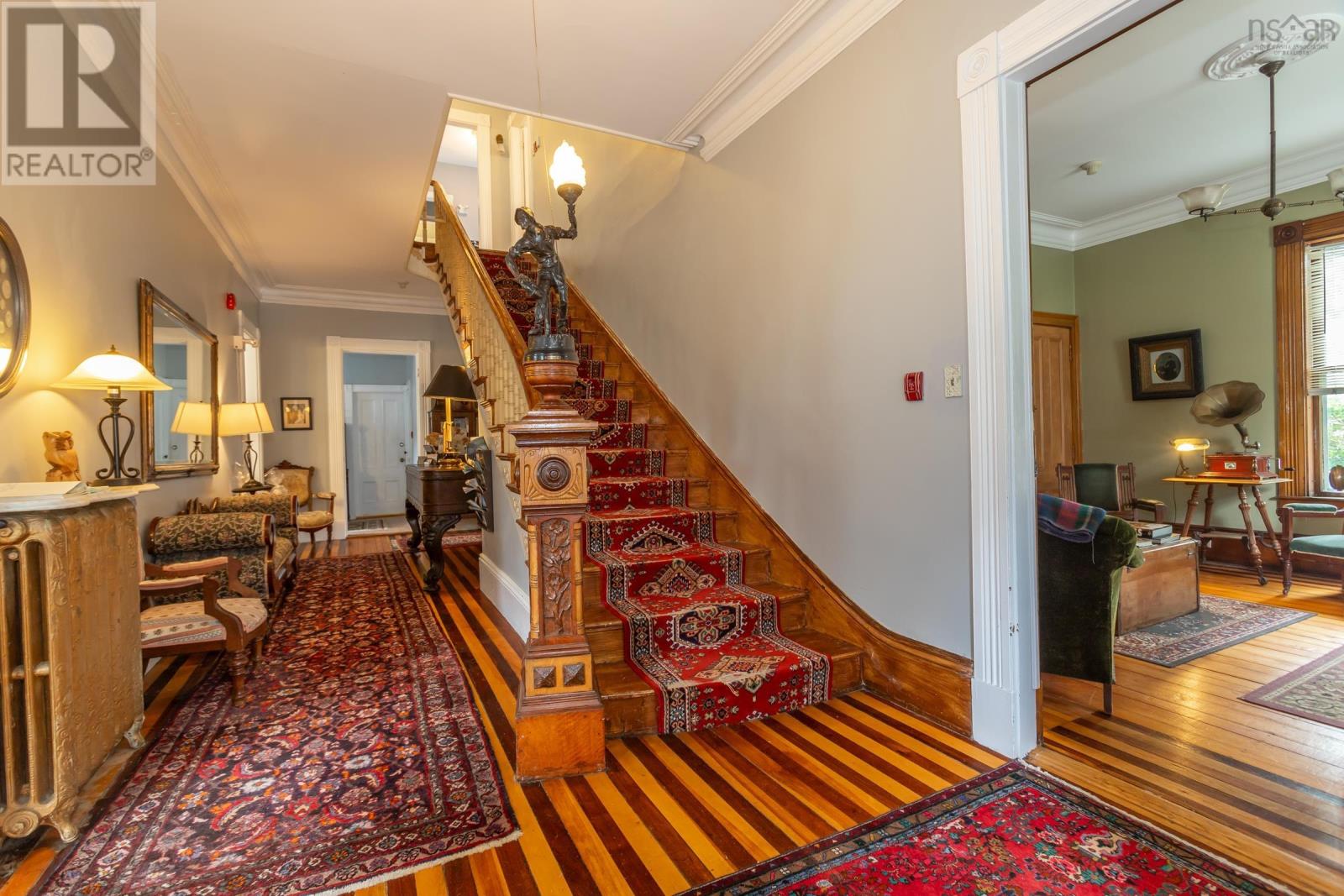 Property 12 of 50 of 548 St George Street