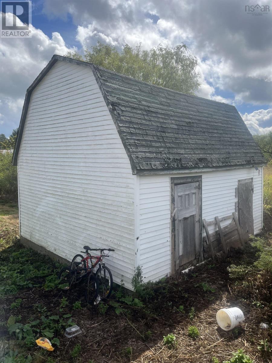 Property 10 of 10 of 4186 Highway 201