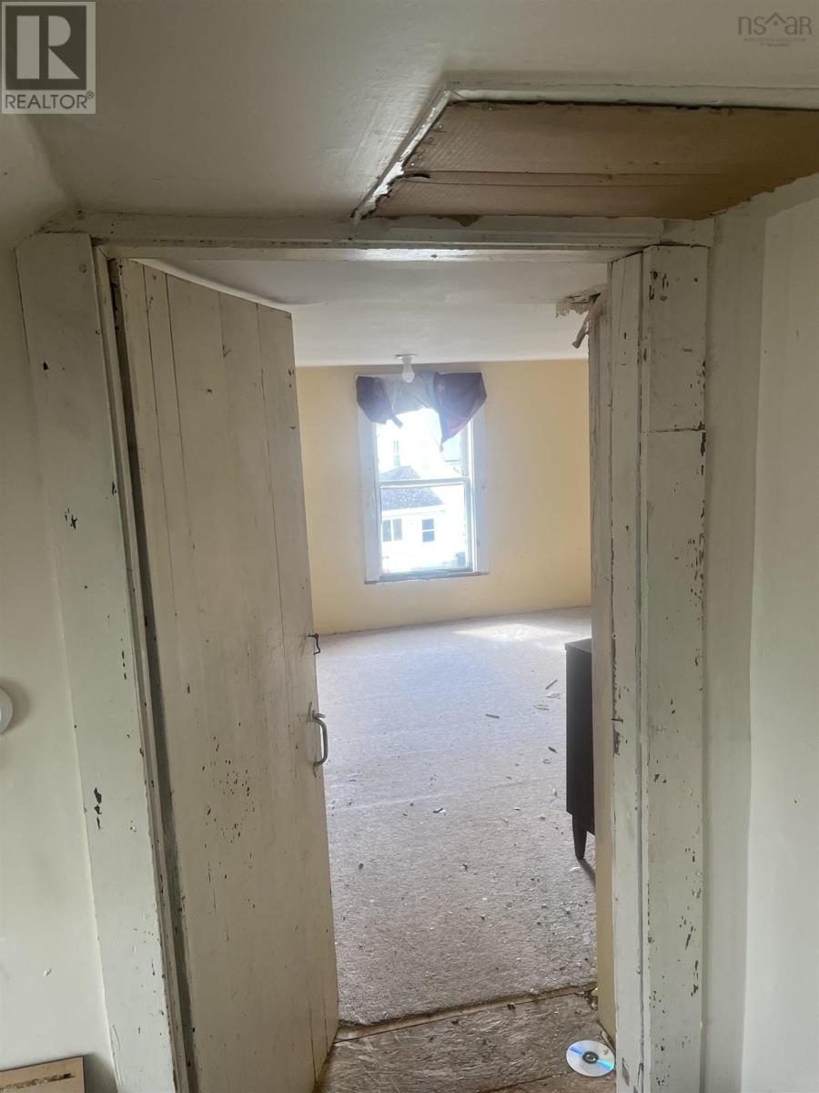 Property 5 of 10 of 4186 Highway 201