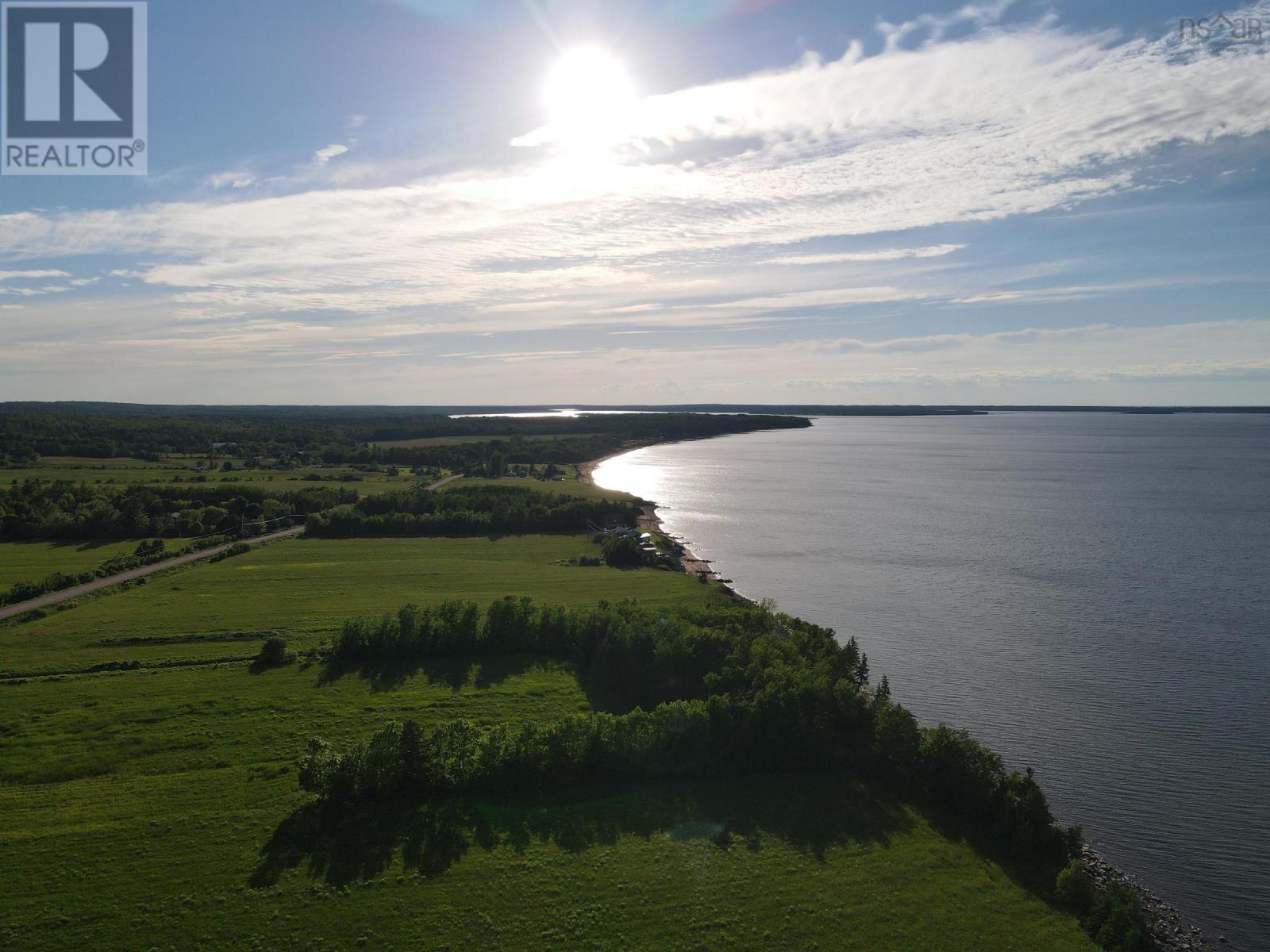 Property 30 of 33 of 1407 North Shore Road