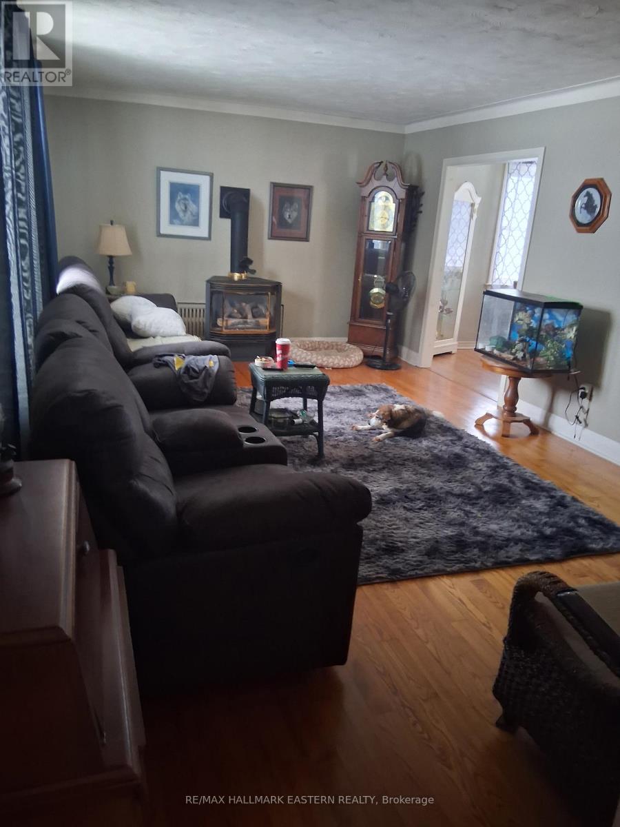 99 WALLIS DRIVE - 3