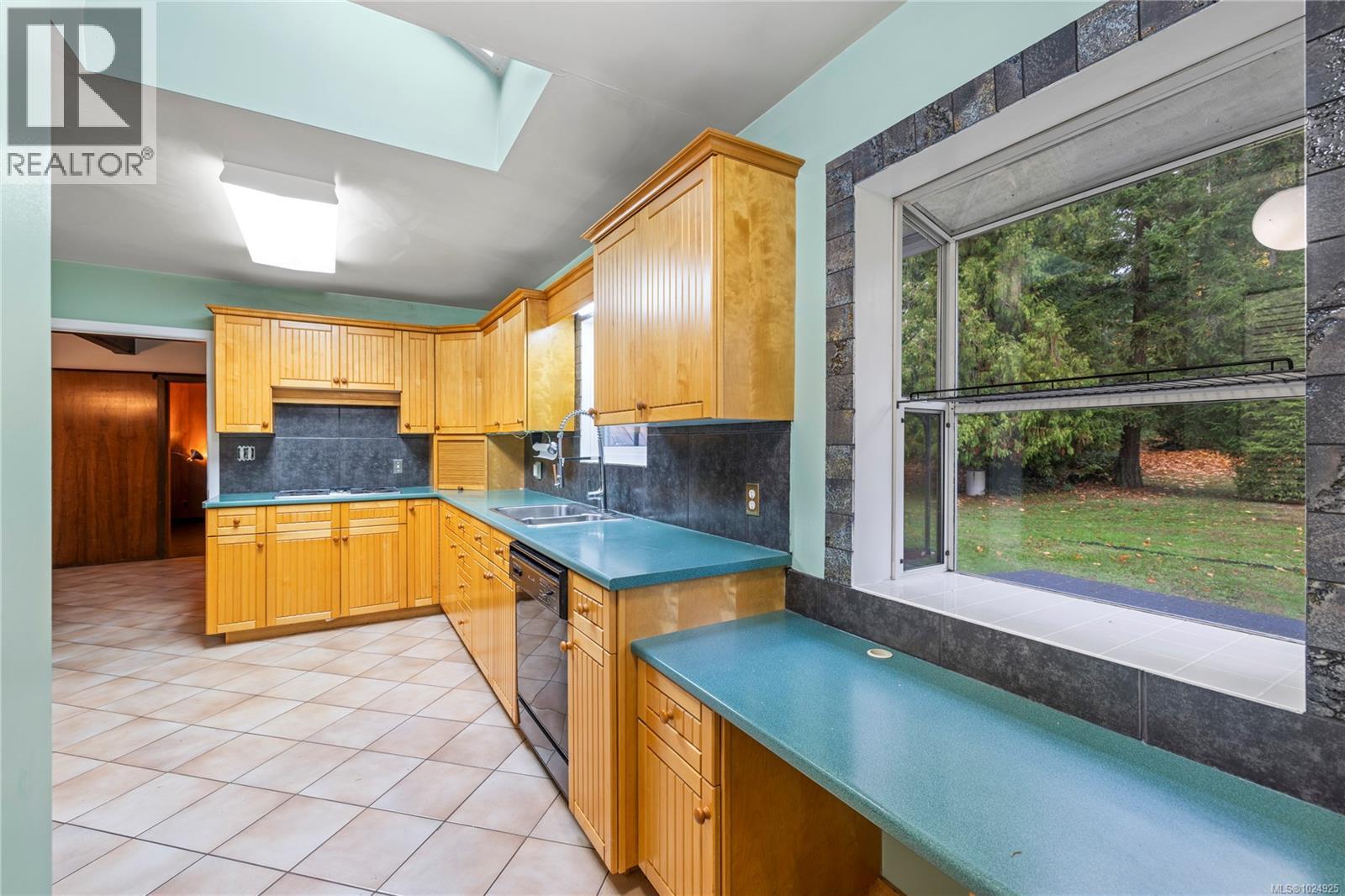 2328 Yellow Point Rd - 10