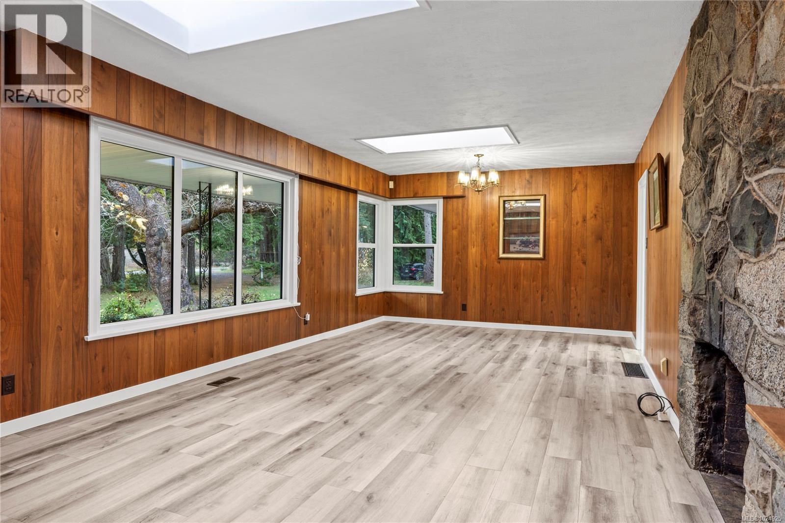 2328 Yellow Point Rd - 5