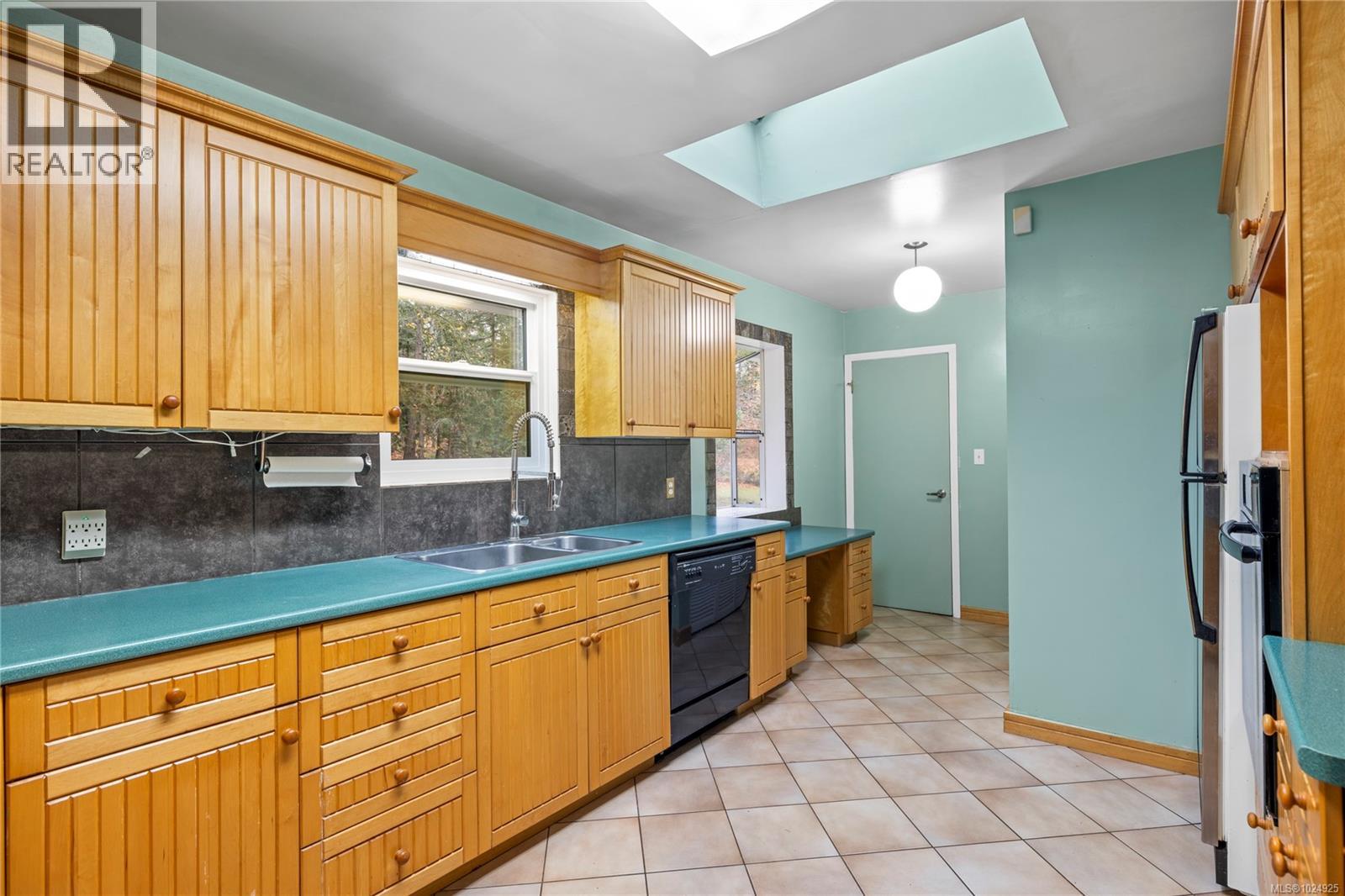 2328 Yellow Point Rd - 8