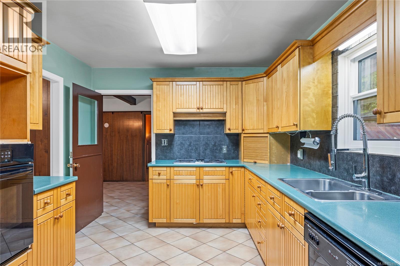 2328 Yellow Point Rd - 9