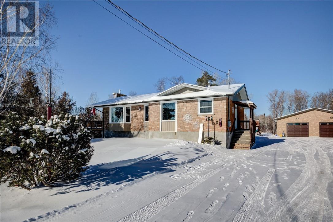 374 Seguin - Photo 2 of 37, Chelmsford, Ontario