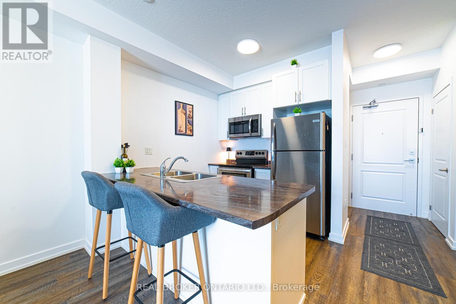 101 Shoreview Unit 436 photo 4