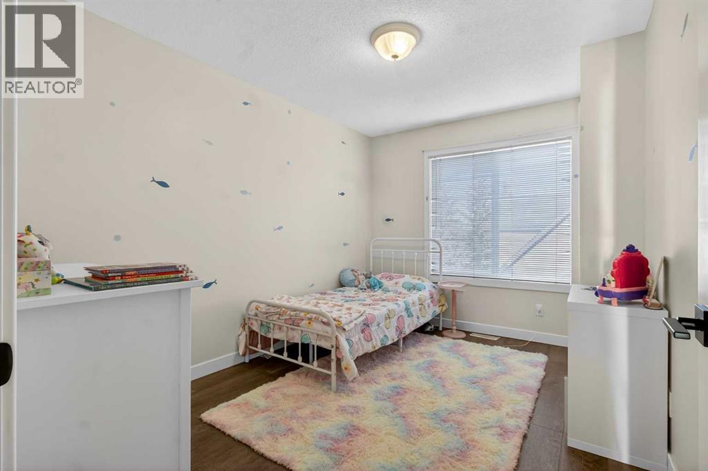 Single Family House for Sale in  Sandarac Villas NW Sandstone Valley Calgary 