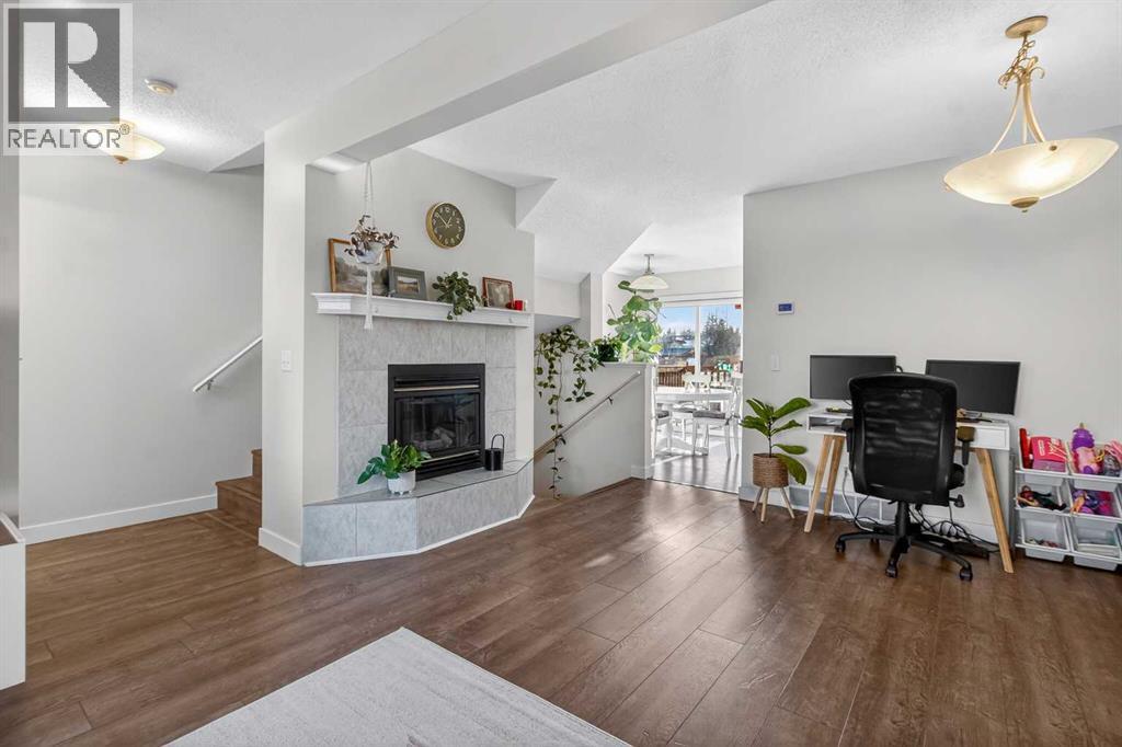 Single Family House for Sale in  Sandarac Villas NW Sandstone Valley Calgary 