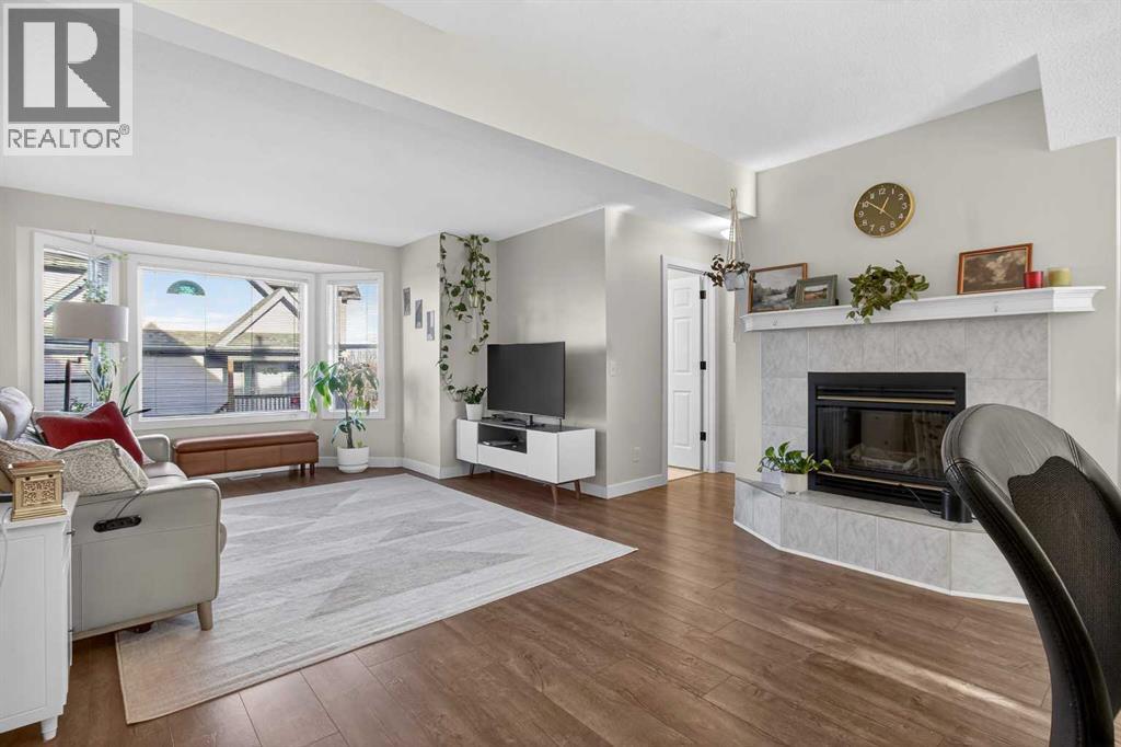 Single Family House for Sale in  Sandarac Villas NW Sandstone Valley Calgary 