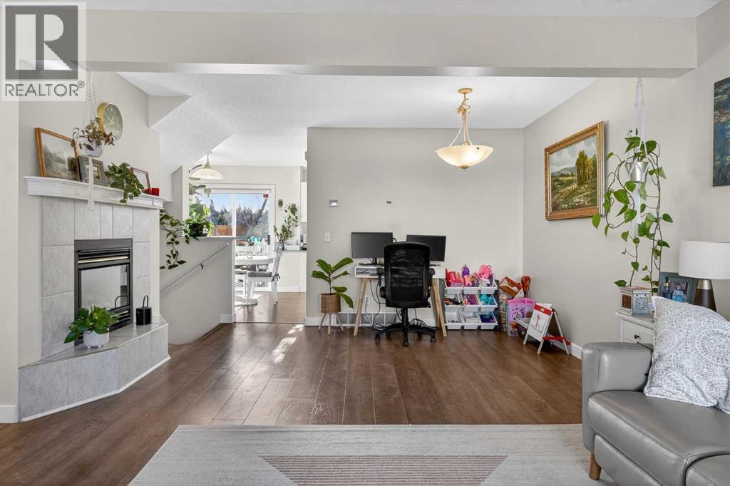 Single Family House for Sale in  Sandarac Villas NW Sandstone Valley Calgary 