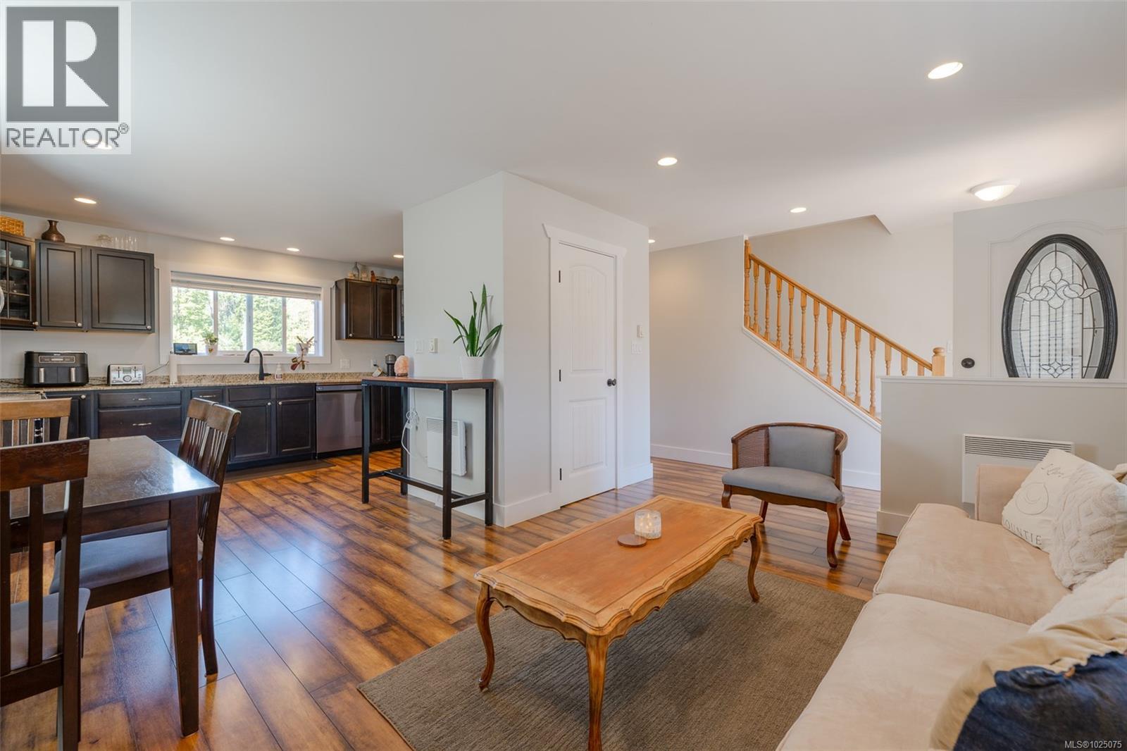 5585 SWALLOW DR - 12