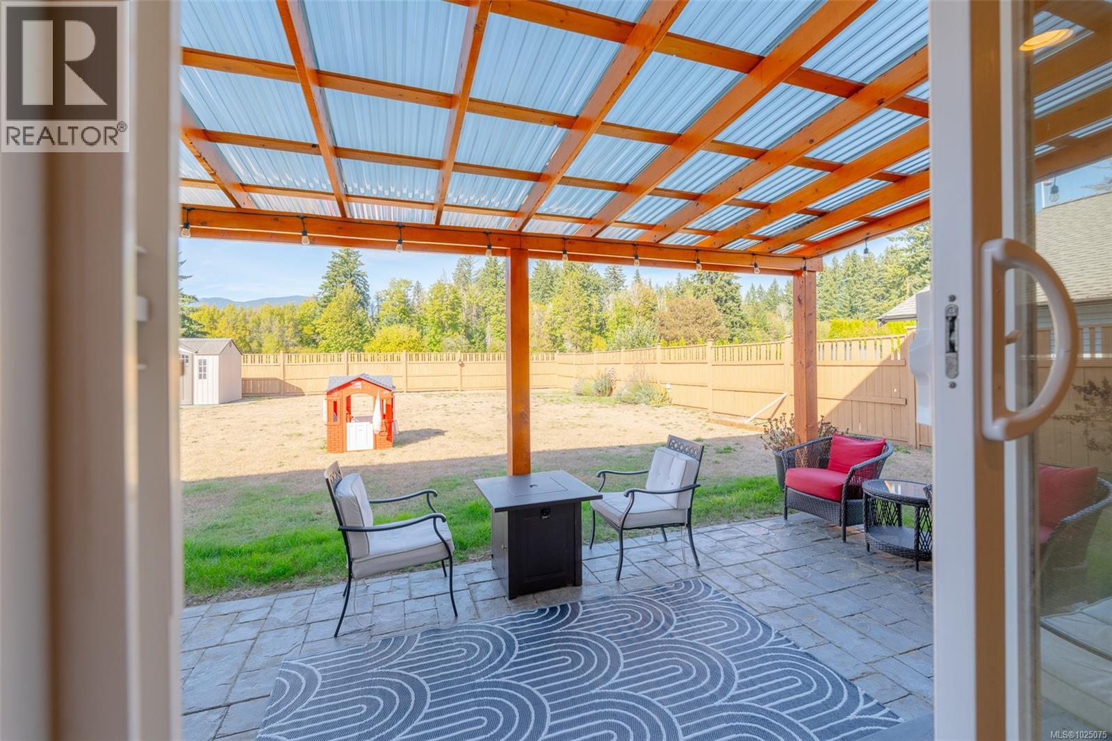 5585 SWALLOW DR - 24