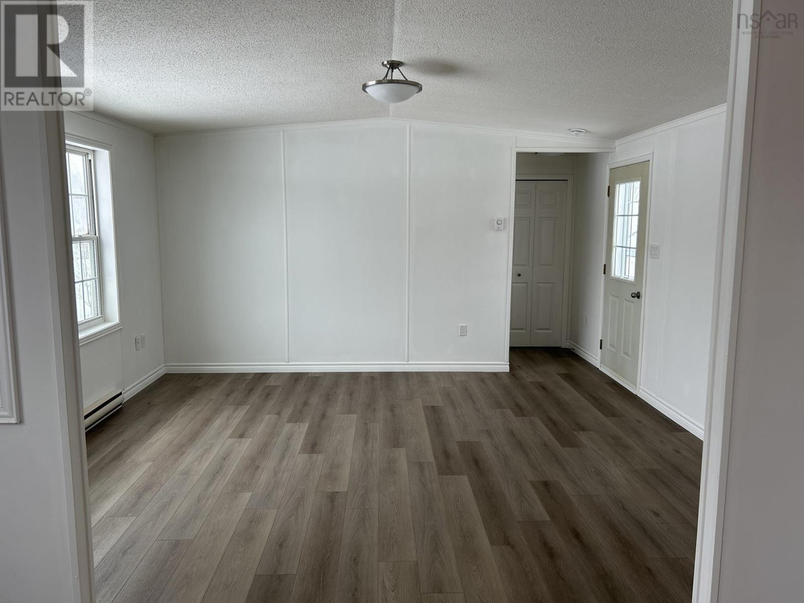 Property 6 of 12 of 1011 EVANS Way