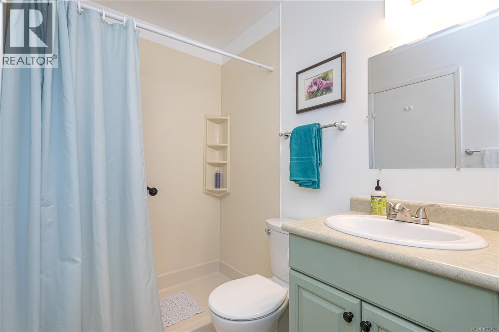 Single Family House for Sale in  Greenlea Dr Saanich 