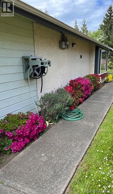 Single Family House for Sale in  Greenlea Dr Saanich 