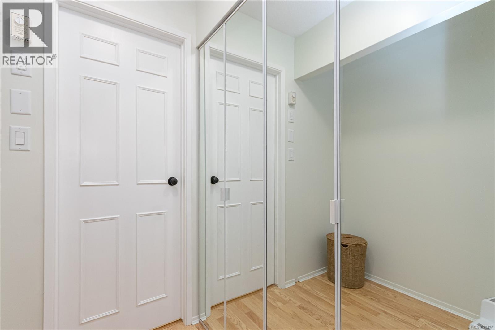 Single Family House for Sale in  Greenlea Dr Saanich 