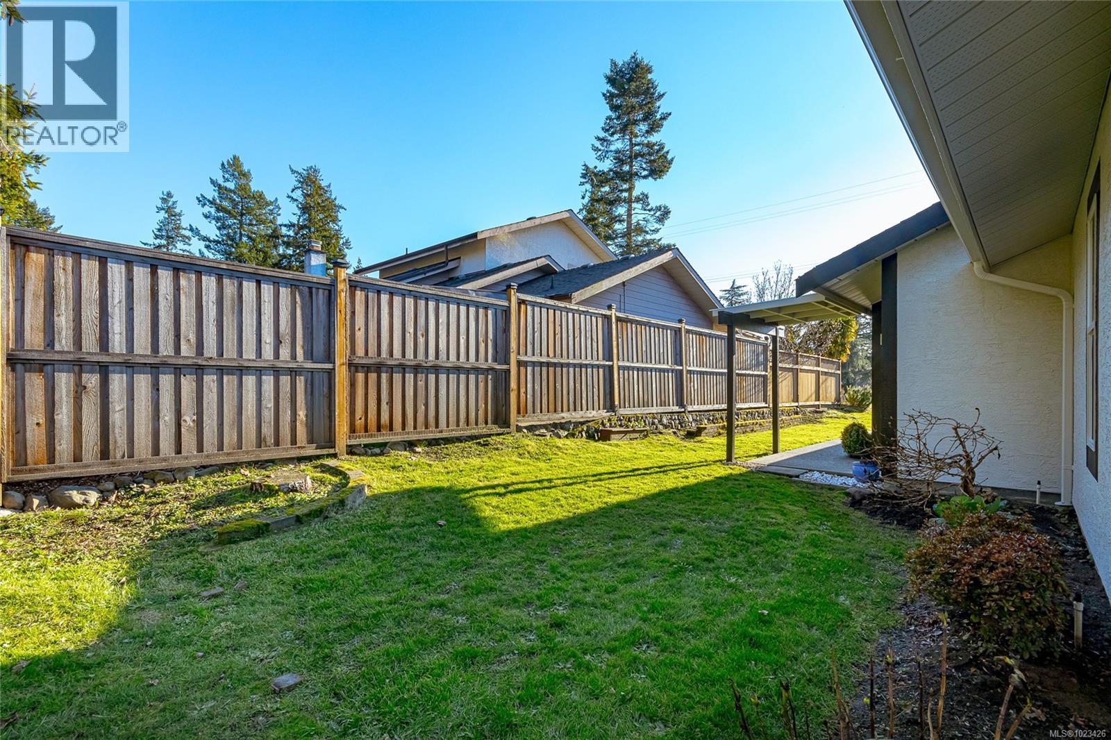 Single Family House for Sale in  Greenlea Dr Saanich 