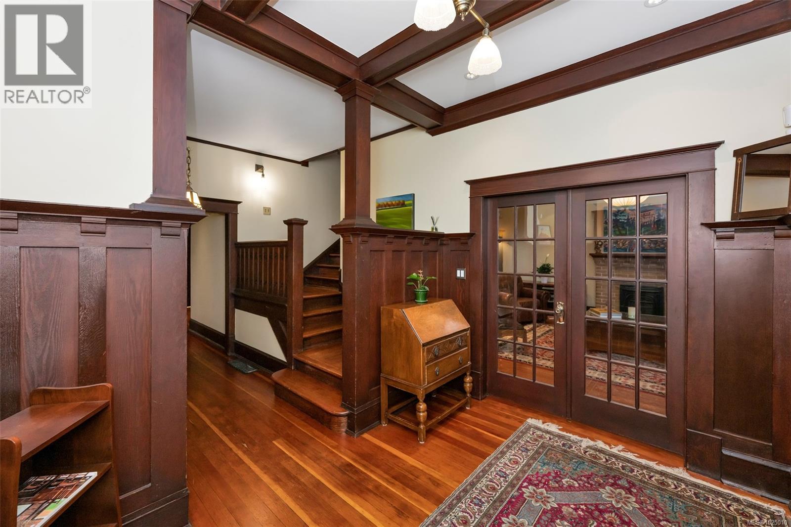  2753 Cavendish Avenue, Oak Bay