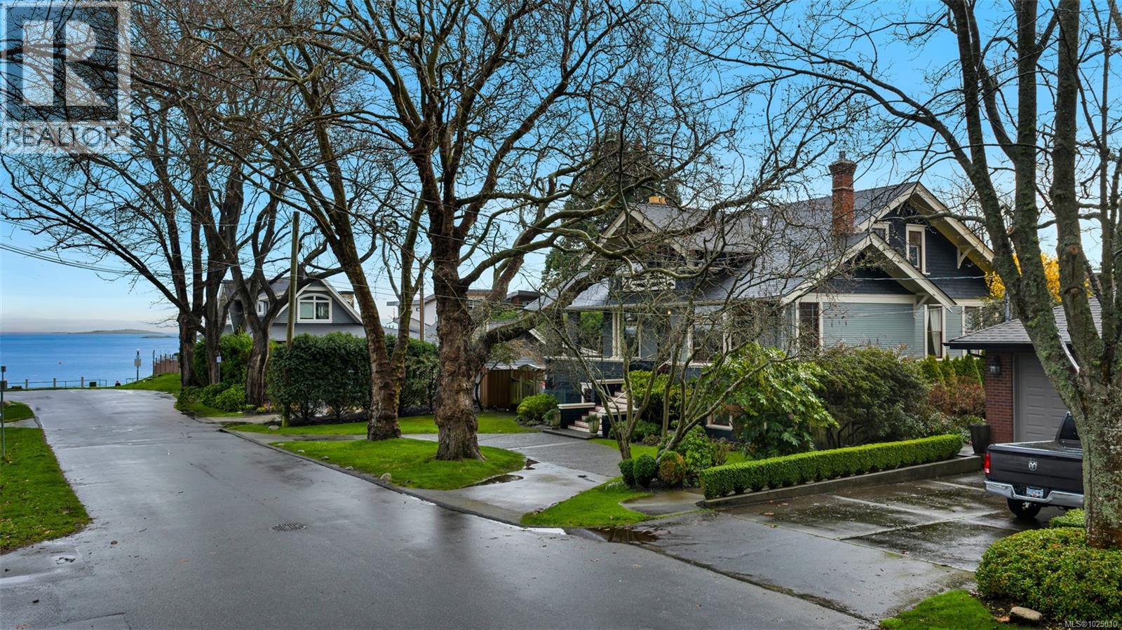  2753 Cavendish Avenue, Oak Bay