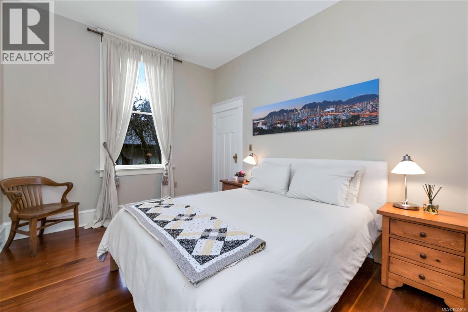  2753 Cavendish Avenue, Oak Bay