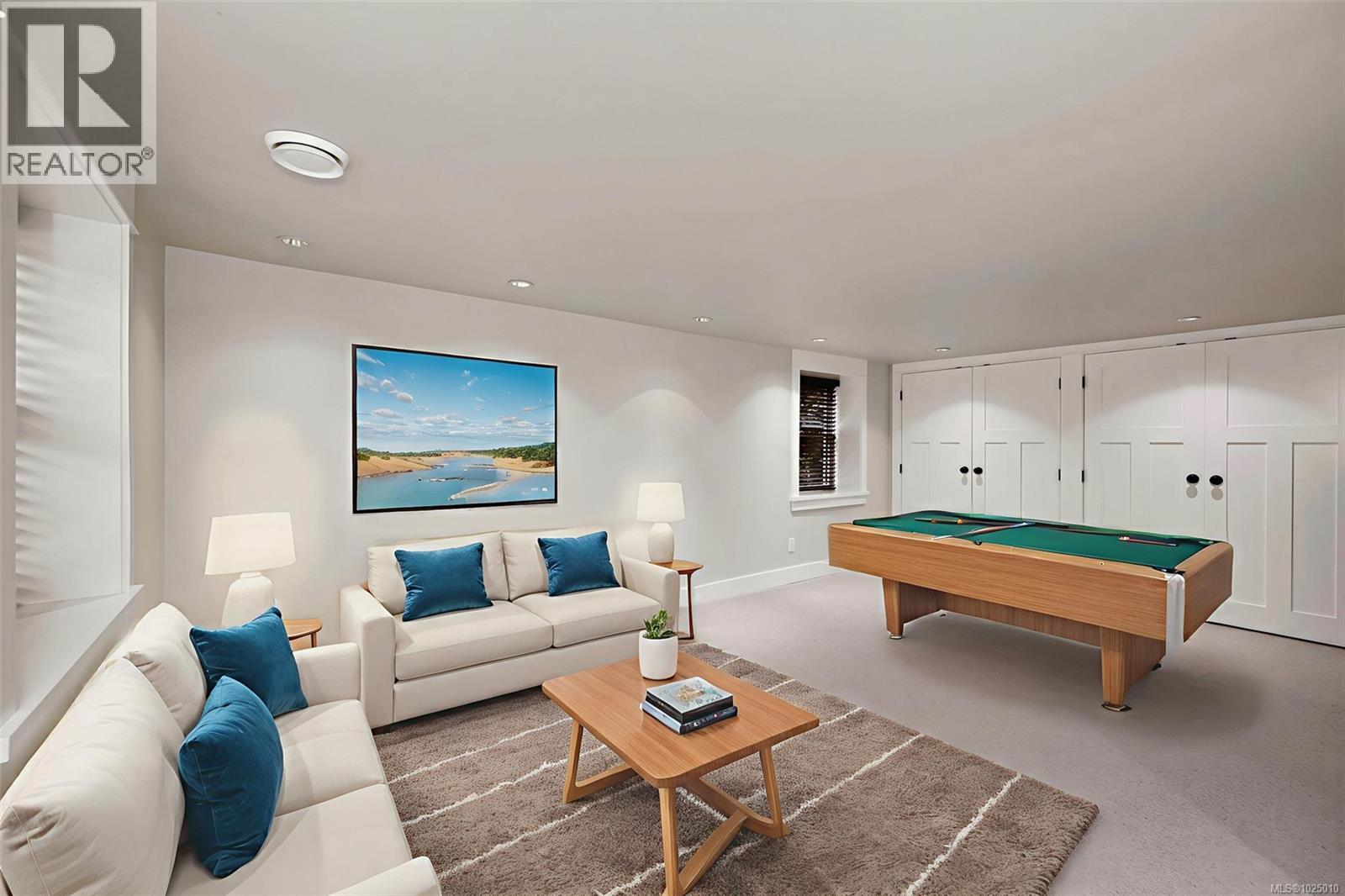  2753 Cavendish Avenue, Oak Bay