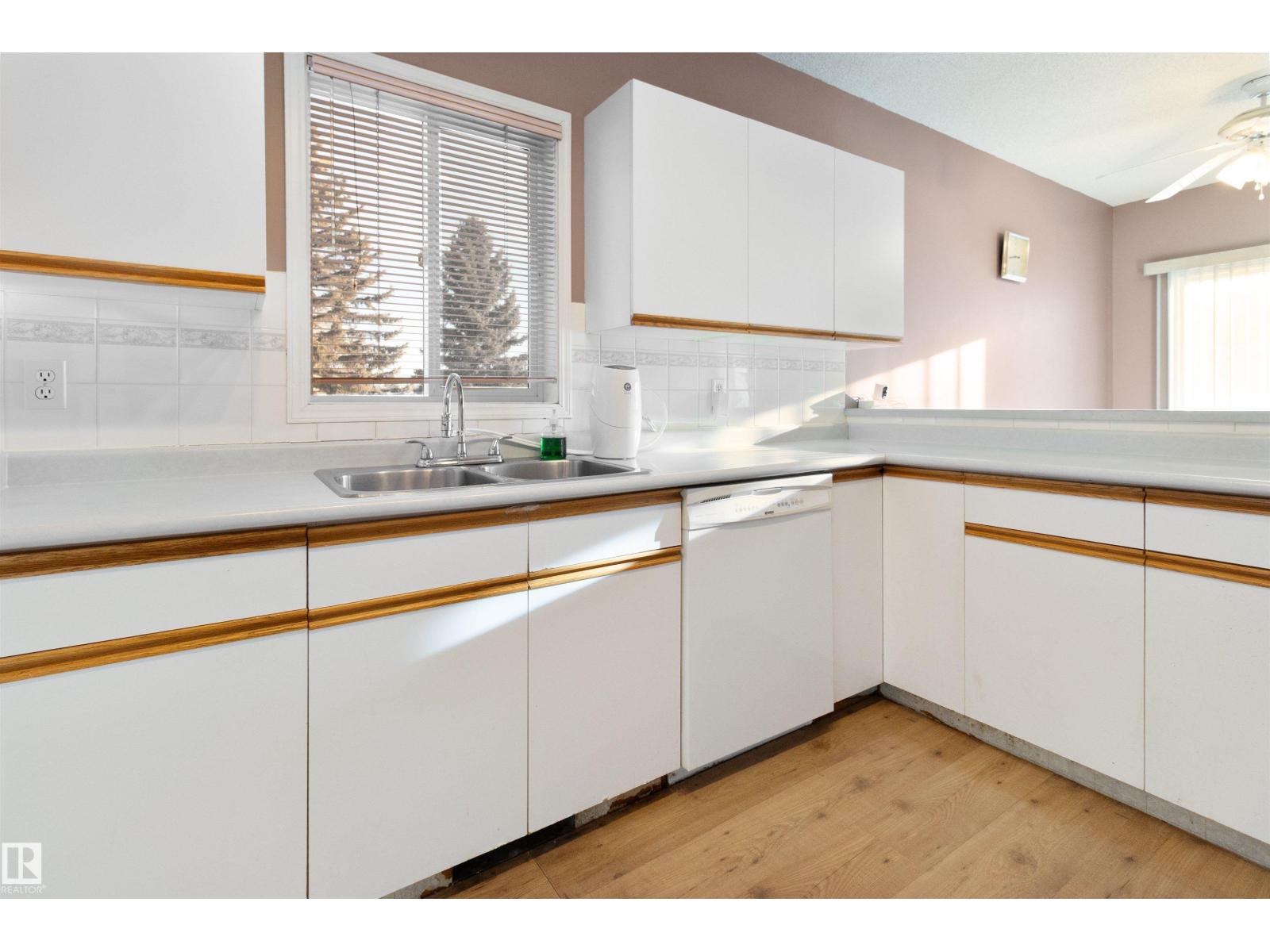 #30 843 YOUVILLE DR W NW, Edmonton