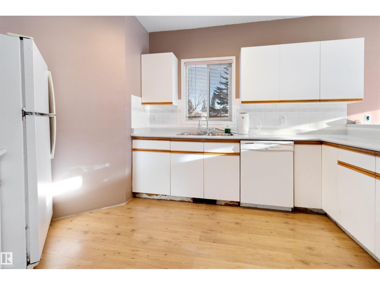 #30 843 YOUVILLE DR W NW, Edmonton