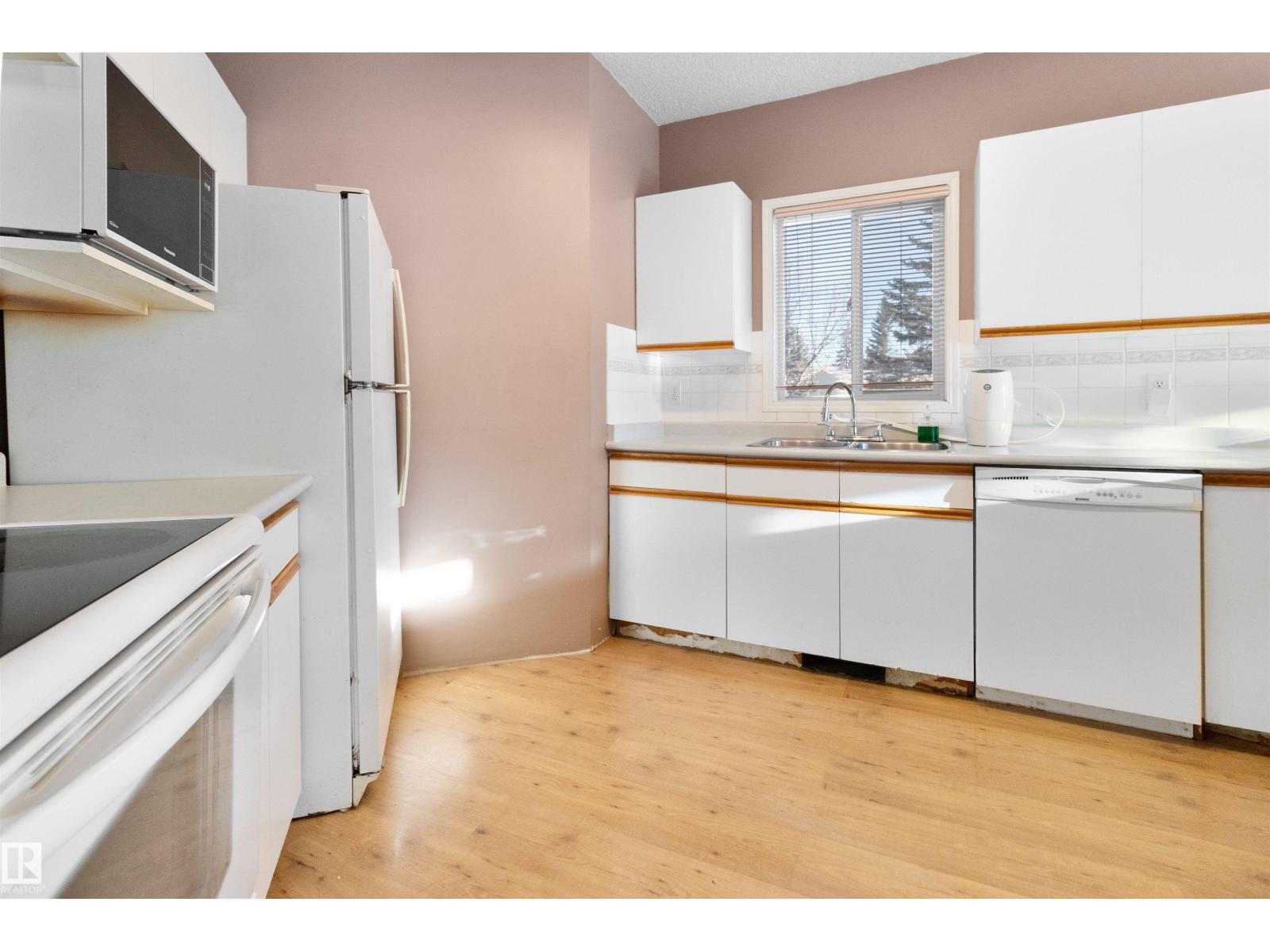 #30 843 YOUVILLE DR W NW, Edmonton