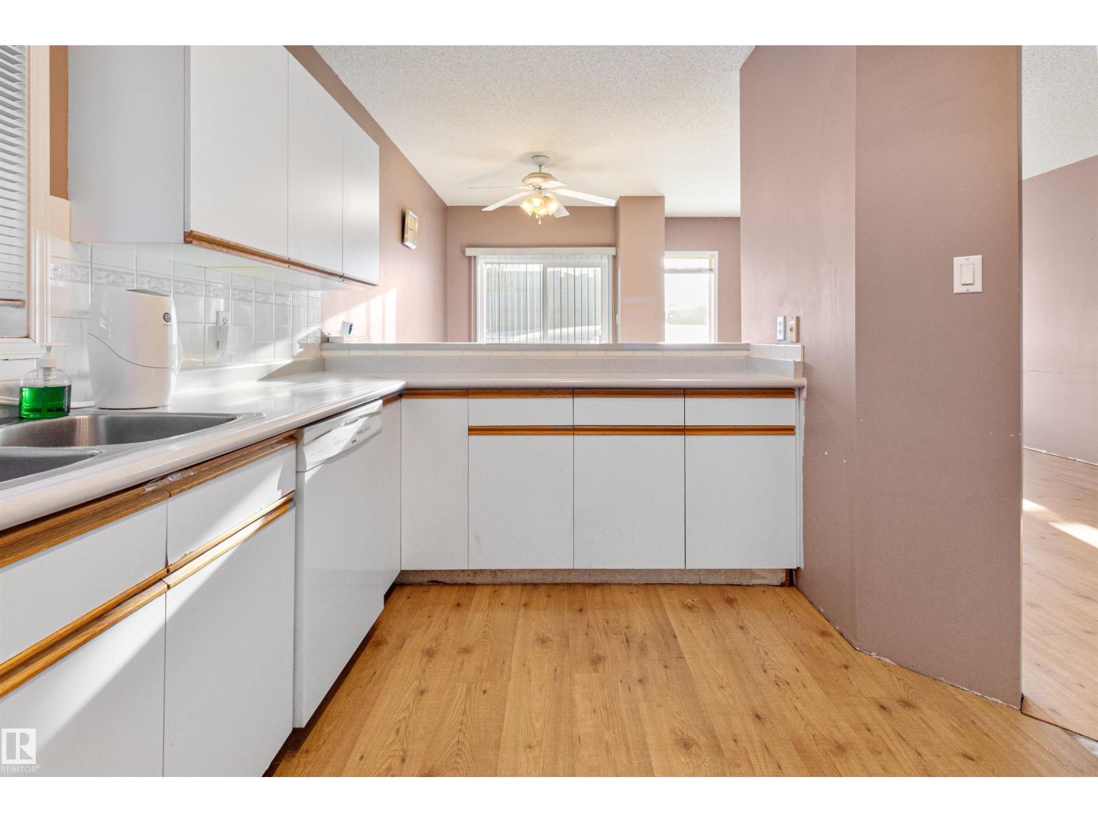 #30 843 YOUVILLE DR W NW, Edmonton