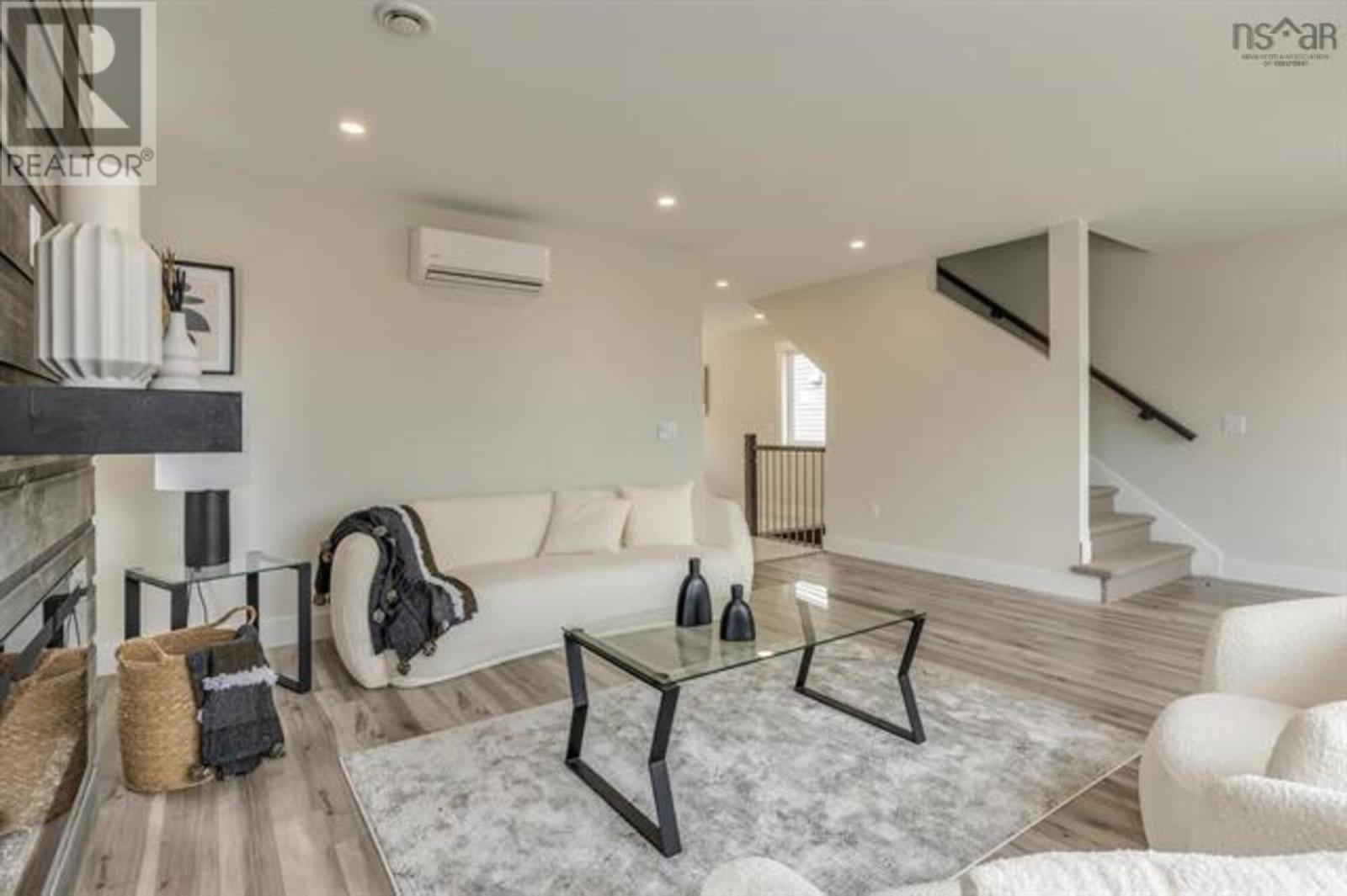 Property 32 of 49 of 3017 16 Zeppelin Crescent