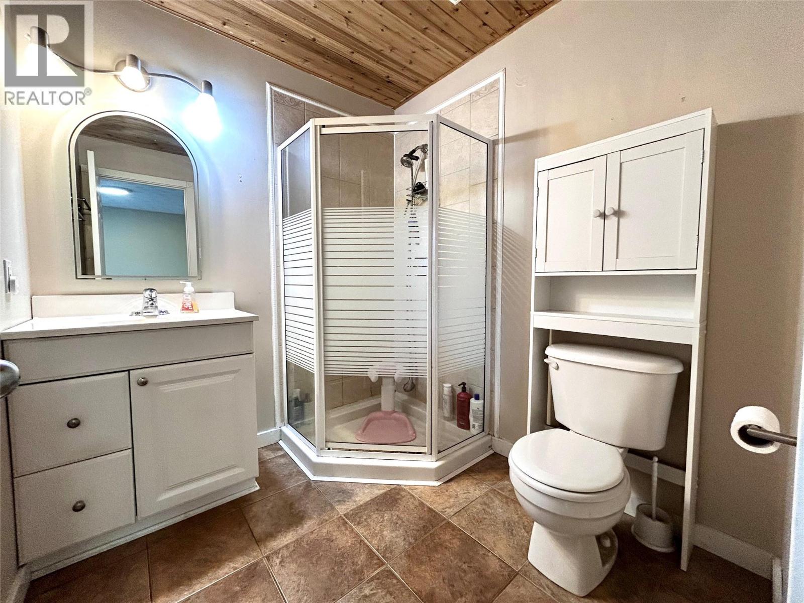 404 Willow Drive, Tumbler Ridge