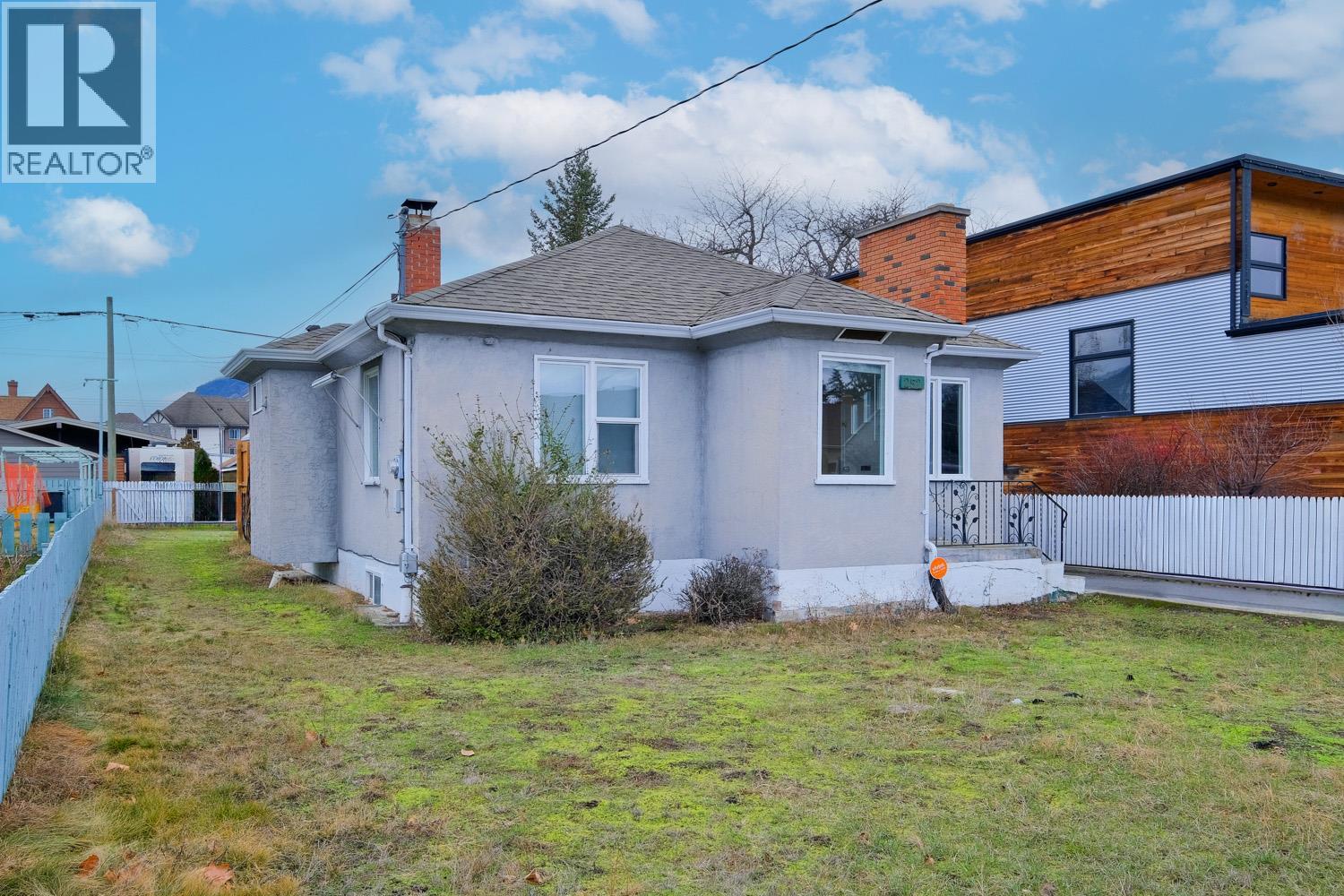 252 DOUGLAS Avenue, Penticton