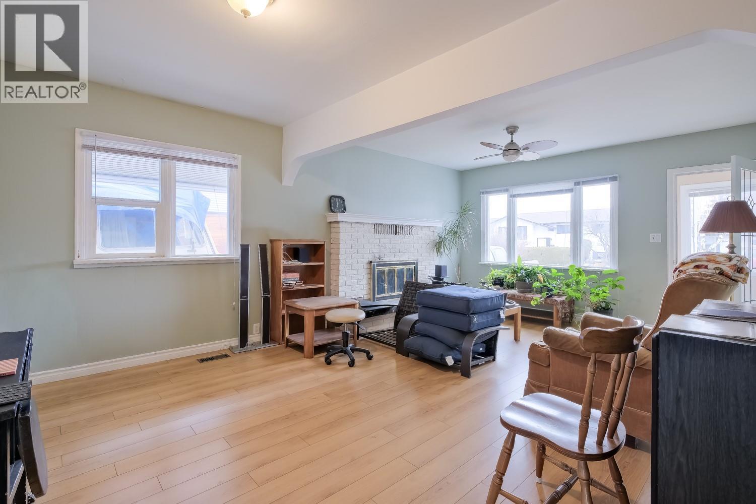 252 DOUGLAS Avenue, Penticton