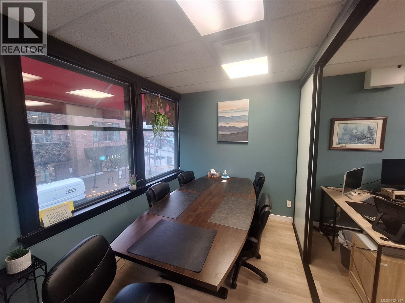 203 15 Commercial St, Nanaimo