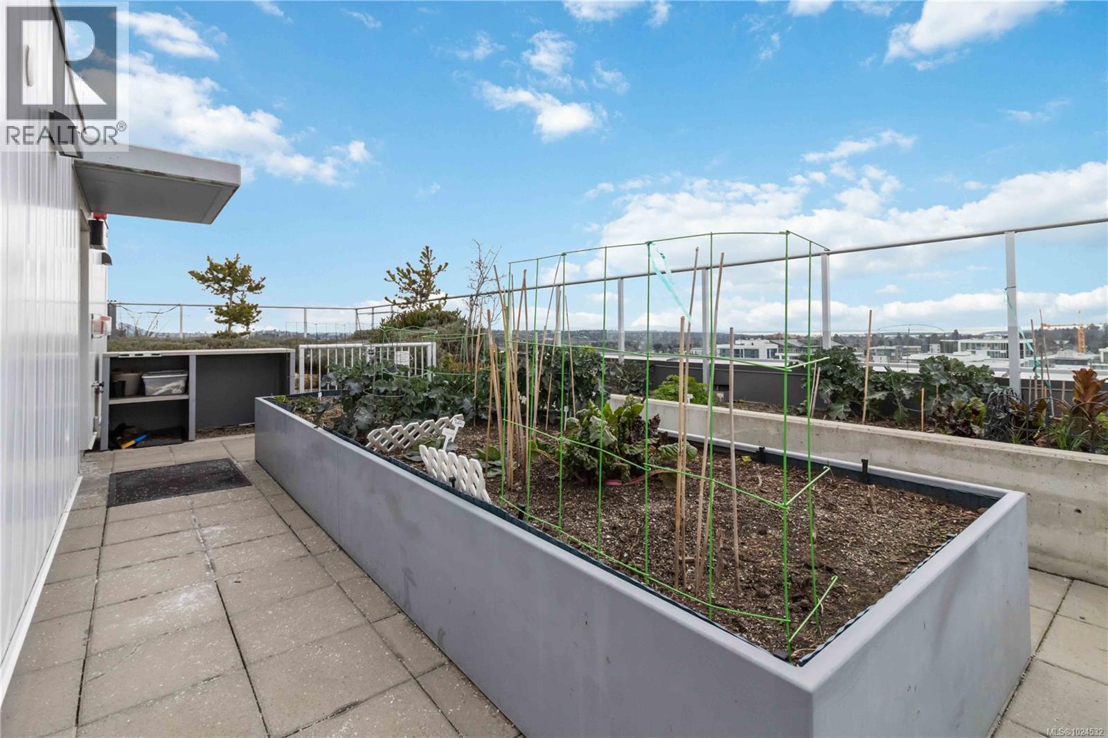 1204 848 Yates Street, Victoria